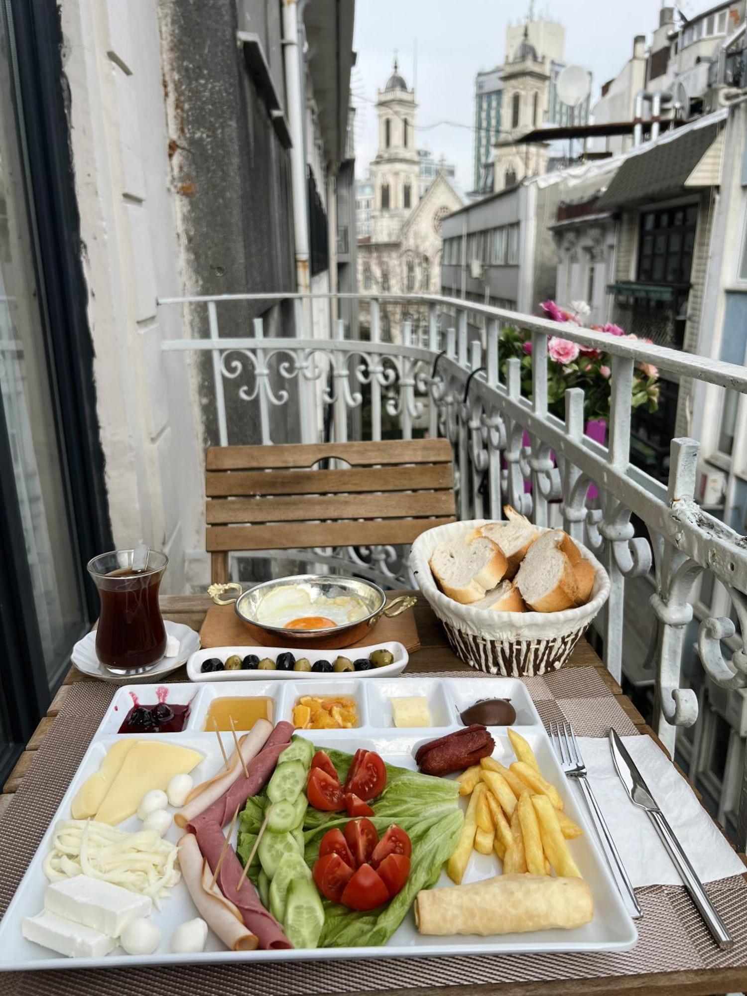 Golden Door Hotel Istanbul Bagian luar foto